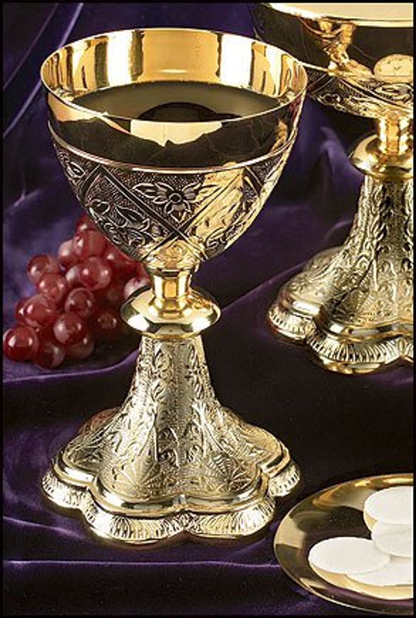 Grapes & Wheat Engraved Ciborium with Celtic Cross Cover