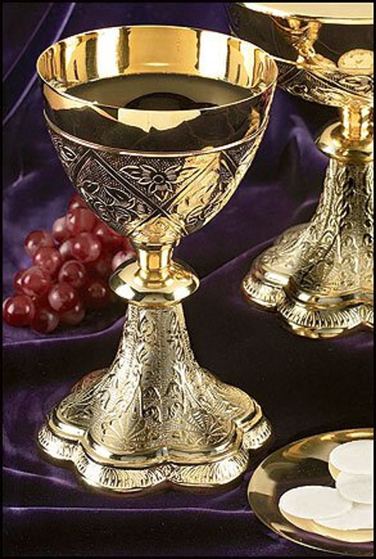 Grapes & Wheat Engraved Ciborium with Celtic Cross Cover